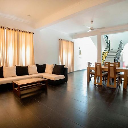 Lankahuts Villa เนกอมโบ ภายนอก รูปภาพ