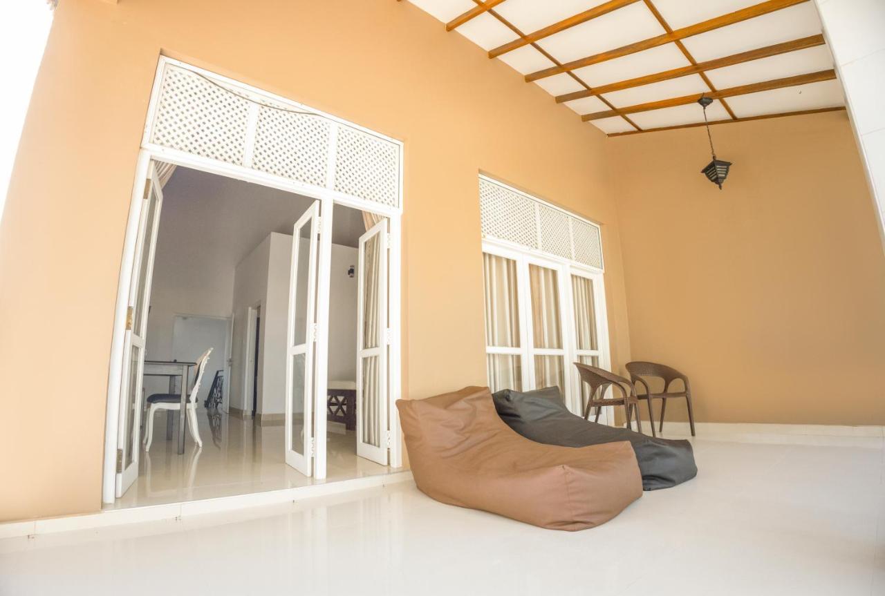 Lankahuts Villa เนกอมโบ ภายนอก รูปภาพ